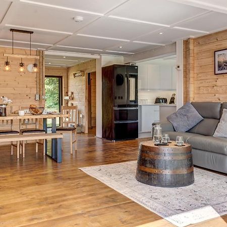 Buttercup Lodge Benson Buitenkant foto